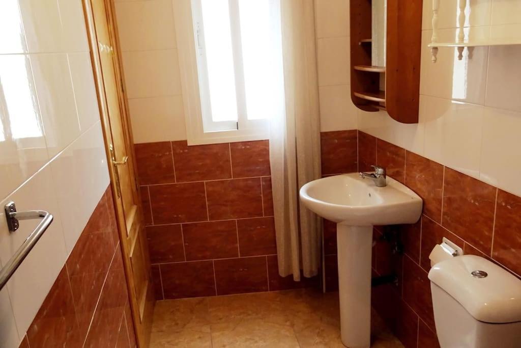 فيلا Lanjarónفي Casa Rubi Townhouse المظهر الخارجي الصورة