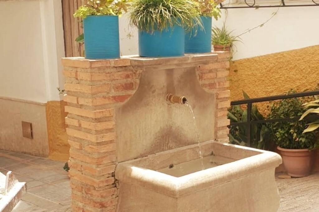 فيلا Lanjarónفي Casa Rubi Townhouse المظهر الخارجي الصورة