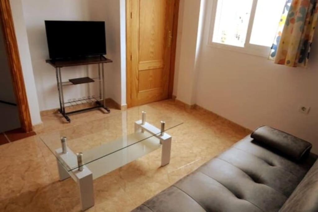 فيلا Lanjarónفي Casa Rubi Townhouse المظهر الخارجي الصورة